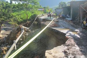 Nghệ An: Nhiều tuyến đường hư hỏng nặng do mưa lũ