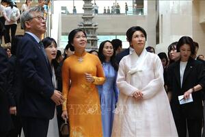 Phu nhân Tổng Bí thư Tô Lâm thăm Bảo tàng Quốc gia Hàn Quốc