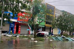 Thủ tướng Chính phủ chỉ đạo khẩn trương khắc phục hậu quả bão số 5 và ứng phó mưa lũ sau bão