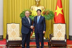 Chủ tịch nước Lương Cường tiếp Bộ trưởng Bộ Quốc phòng Thổ Nhĩ Kỳ