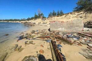 Đà Nẵng: Cần có giải pháp khắc phục sạt lở ở bờ biển Cửa Lở