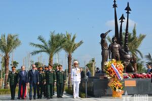 Đoàn Trợ lý Tổng thống Nga thăm Bảo tàng Lịch sử Quân sự Việt Nam