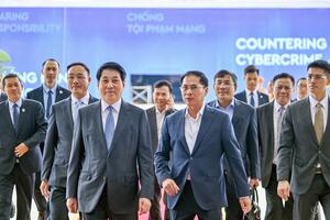 Chủ tịch nước Lương Cường kiểm tra tổng duyệt Lễ mở ký và Hội nghị cấp cao Công ước Liên hợp quốc về chống tội phạm mạng