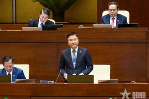 Phó thủ tướng Lê Thành Long giải trình về việc giá vàng, giá bất động sản tăng cao