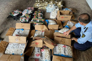 QLTT Tuyên Quang: Xử phạt cơ sở kinh doanh 249 gói thực phẩm 'bẩn'