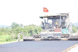 Thủ tướng nghiêm khắc phê bình 22 bộ, ngành, cơ quan trung ương và 12 địa phương giải ngân thấp dưới mức trung bình cả nước