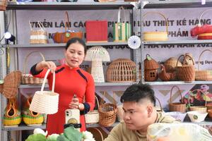 Phượng Dực bứt phá cùng thương mại điện tử