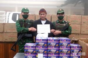 Thanh Hóa: Bắt giữ đối tượng người Lào vận chuyển hơn 1 tấn pháo hoa nổ vào Việt Nam