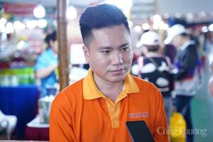 Dừa sáp Cầu Kè mang hương vị miền Tây ra Hội chợ Mùa Xuân