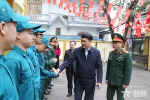 Phó chủ tịch Quốc hội Vũ Hồng Thanh thăm, chúc Tết tại phường Hồng Gai (tỉnh Quảng Ninh)