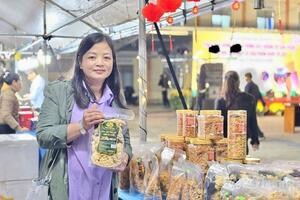 Gia Lai rộn ràng phiên chợ OCOP trước thềm tết Bính Ngọ