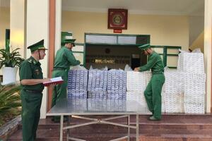 Bắt vụ vận chuyển 7.500 bao thuốc lá nhập lậu