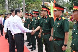 Chủ tịch Quốc hội Trần Thanh Mẫn: Sư đoàn 9 vững tin viết tiếp những trang sử vàng