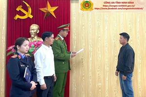 Ninh Bình: Bắt tạm giam đối tượng sản xuất dấm ăn giả với số lượng lớn