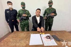 Bắt giữ đối tượng người nước ngoài vận chuyển vàng trái phép vào Việt Nam