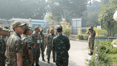 Đoàn xạ thủ ASEAN tham quan Bảo tàng Lịch sử Quân sự Việt Nam