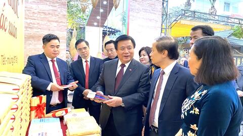 Ra mắt bộ sách thường thức chính trị