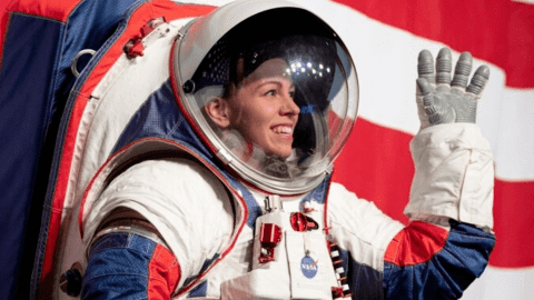 NASA ra mắt bộ đồ phi hành gia thực hiện sứ mệnh Mặt Trăng Artemis III