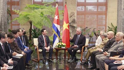 Chủ tịch Quốc hội Vương Đình Huệ hội kiến Đại tướng Raúl Castro Ruz và Bí thư thứ nhất, Chủ tịch Cuba Miguel Díaz-Canel