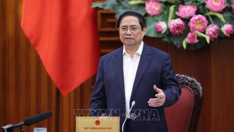 Thủ tướng chủ trì họp Thường trực Chính phủ tiếp tục tháo gỡ khó khăn, thúc đẩy sản xuất, kinh doanh