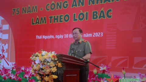 Triển lãm "75 năm - Công an nhân dân làm theo lời Bác"