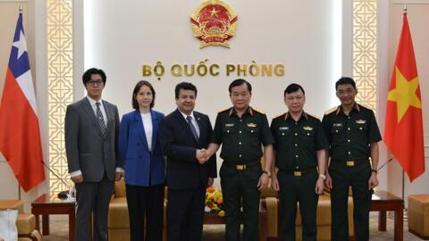 Thượng tướng Hoàng Xuân Chiến tiếp Đại sứ Chile tại Việt Nam