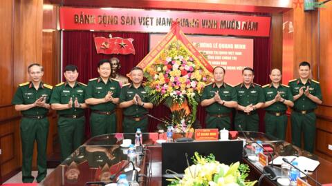 Trung tướng Lê Quang Minh chúc mừng các cơ quan báo chí Quân đội