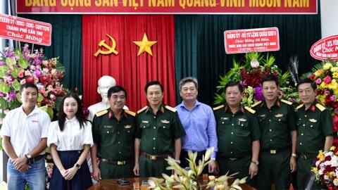 Quân khu 9 chúc mừng các Ban đại diện báo chí Quân đội tại Cần Thơ