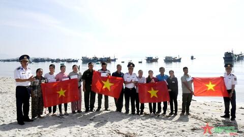 Sát cánh cùng ngư dân Ninh Hòa