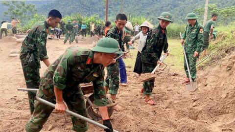 Giúp dân vùng biên xứ Nghệ