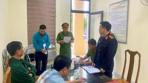Hà Tĩnh: Bắt hai nhân viên Trạm kiểm dịch động vật