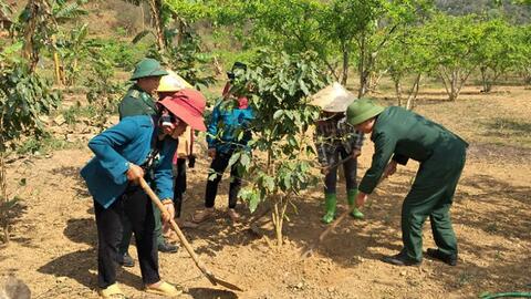Giúp người dân vùng biên thoát nghèo