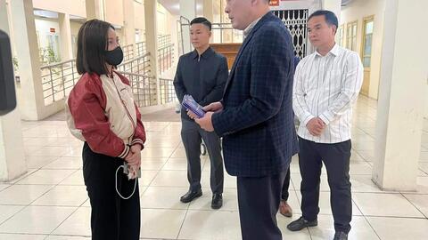 Động viên và hỗ trợ gia đình nạn nhân vụ cháy
