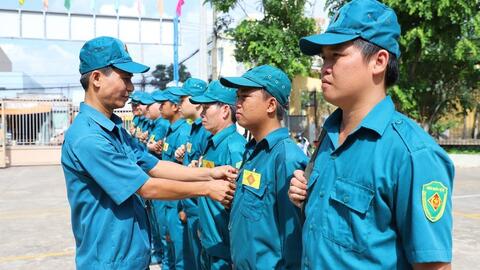 Bộ Quốc phòng trả lời cử tri tỉnh Quảng Ngãi kiến nghị xếp lương đại học cho Chỉ huy Ban Chỉ huy quân sự xã
