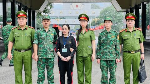 BĐBP Cao Bằng tiếp nhận đối tượng truy nã sau 6 năm lẩn trốn