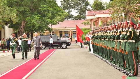 Chủ tịch nước Tô Lâm thăm và làm việc tại Lữ đoàn Công binh 25 (Quân khu 9)