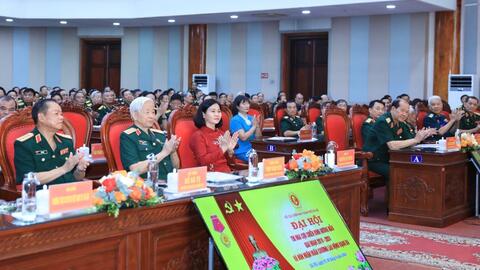 Hội Cựu chiến binh TP Hà Nội đón nhận Huân chương Lao động hạng Ba