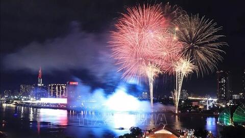 Màn pháo hoa rực rỡ mừng 79 năm Quốc khánh tại TP Hồ Chí Minh