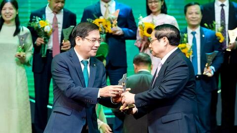 BIDV vinh dự được Thủ tướng Chính phủ trao biểu trưng "Thương hiệu quốc gia"