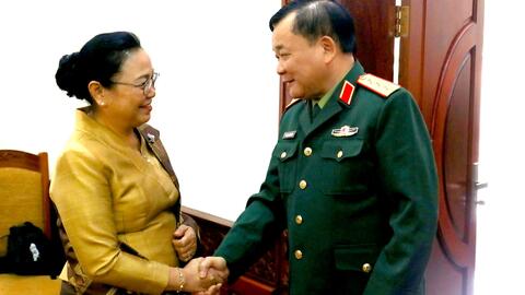 Bộ Quốc phòng Việt Nam chúc mừng 49 năm Quốc khánh Lào