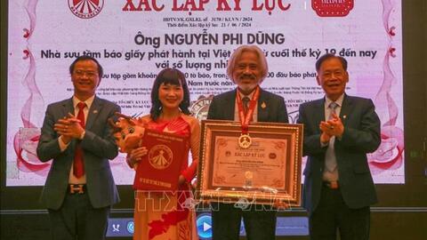 Xác lập kỷ lục nhà sưu tầm báo giấy số lượng nhiều nhất tại Việt Nam