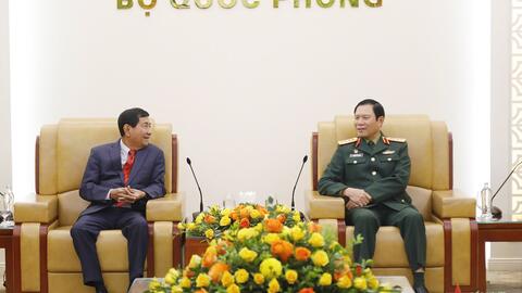 Đại tướng Nguyễn Tân Cương tiếp đoàn Bộ Nội vụ Campuchia