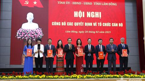 Lâm Đồng công bố thành lập các sở mới và trao quyết định bổ nhiệm cán bộ
