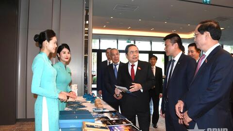 Chủ tịch Quốc hội Trần Thanh Mẫn dự Tọa đàm Doanh nghiệp Việt Nam-Uzbekistan