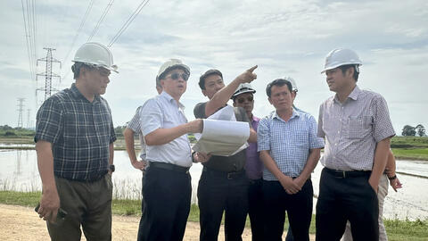 Gỡ vướng mặt bằng, tăng tốc cụm dự án truyền tải nhập khẩu điện từ Lào
