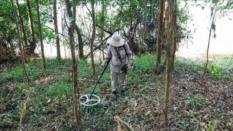 Quảng Bình: Xử lý an toàn vật liệu nổ sót lại sau chiến tranh tại bến phà Long Đại II