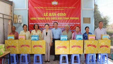 Chung tay xóa nhà tạm, nhà dột nát