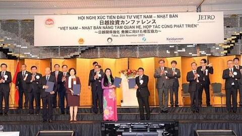 Vilico và Vinamilk ký thỏa thuận với Sojitz phát triển bò thịt tại Việt Nam