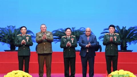 Lễ trao Huân chương của nước Cộng hoà Cuba tặng các cá nhân Quân đội nhân dân Việt Nam
