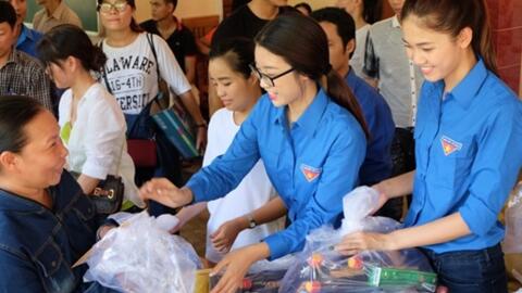 Từ thiện, thương thì thương cho trót